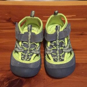 🛍5/$20🛍Oshkosh Closed Toe Sandals